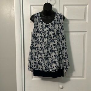 White and Blue Sleeveless Blouse 2x